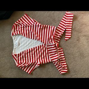 Lovers and friends tie cropped top